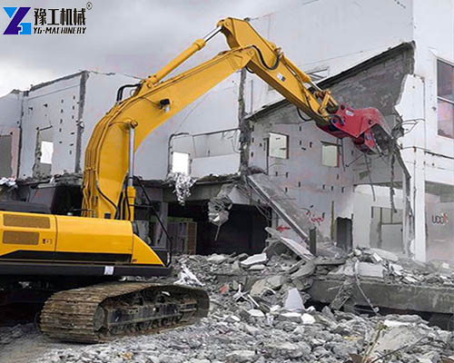 excavator pulverizer attachment working