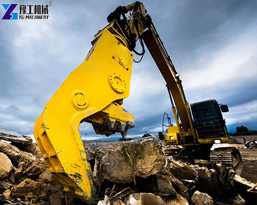excavator pulverizer work site