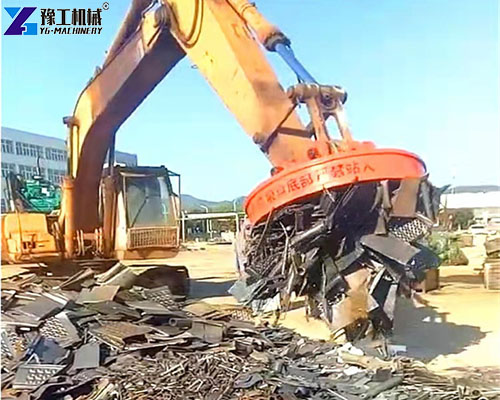 hydraulic excavator magnet job site