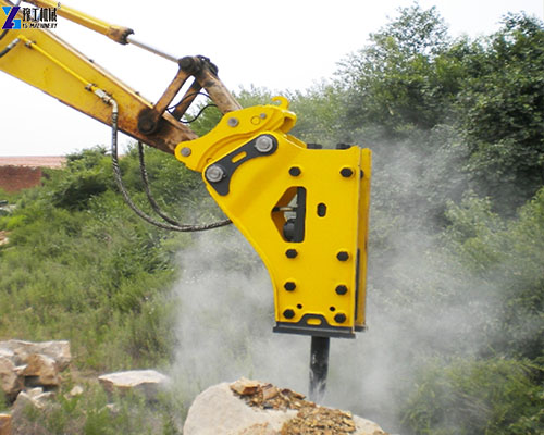 hydraulic-hammer-attachment-work-site