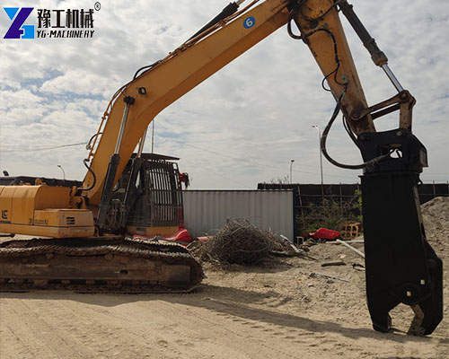 scrap metal shear job site